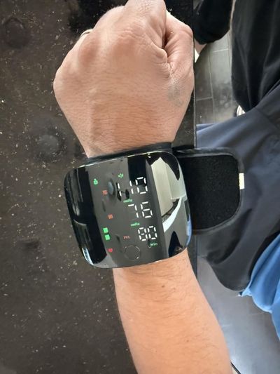 Wrist Blood Pressure Monitor Led Display, Touch Screen Wrist Blood Pressure Cuff 99x2 Reading Memory